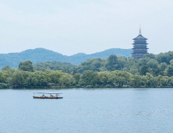 Hangzhou free tours west lake