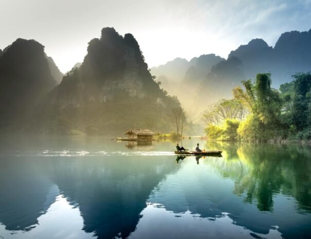 free tours in Shanghai free walking tours Shanghai free van tours Shanghai free tour local guides in Shanghai